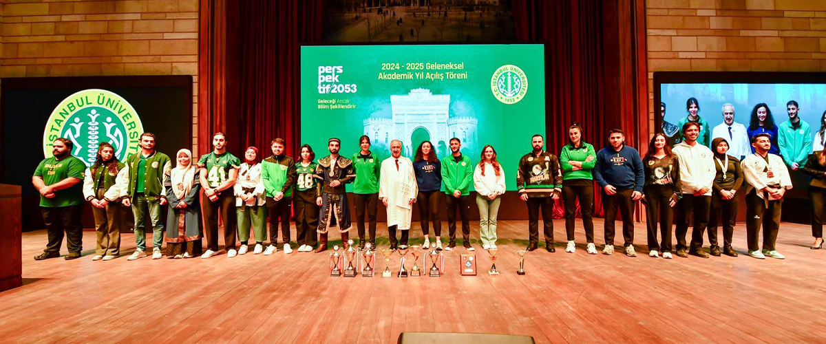 Sporcularımızdan Rektörümüze Sürpriz