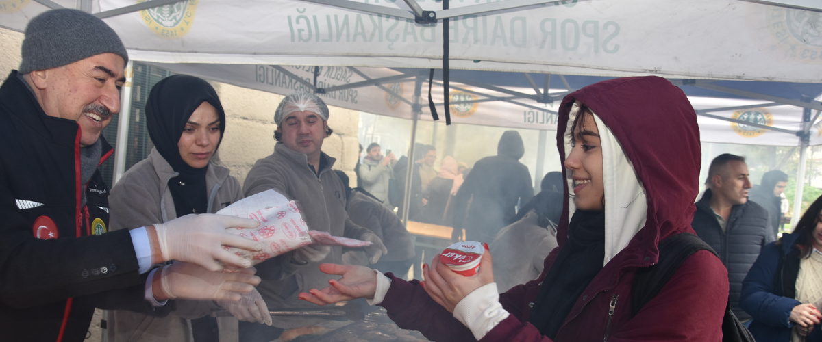 İstanbul Üniversitesi Yöresel Lezzetler Festivali 3. Etkinliği: Mangal Günleri