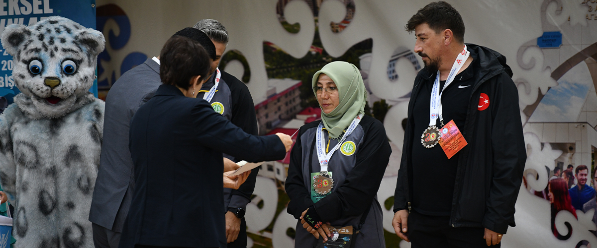 Üniversitemizden Türk Üniversiteler Birliği Geleneksel Spor Oyunlarında Başarı