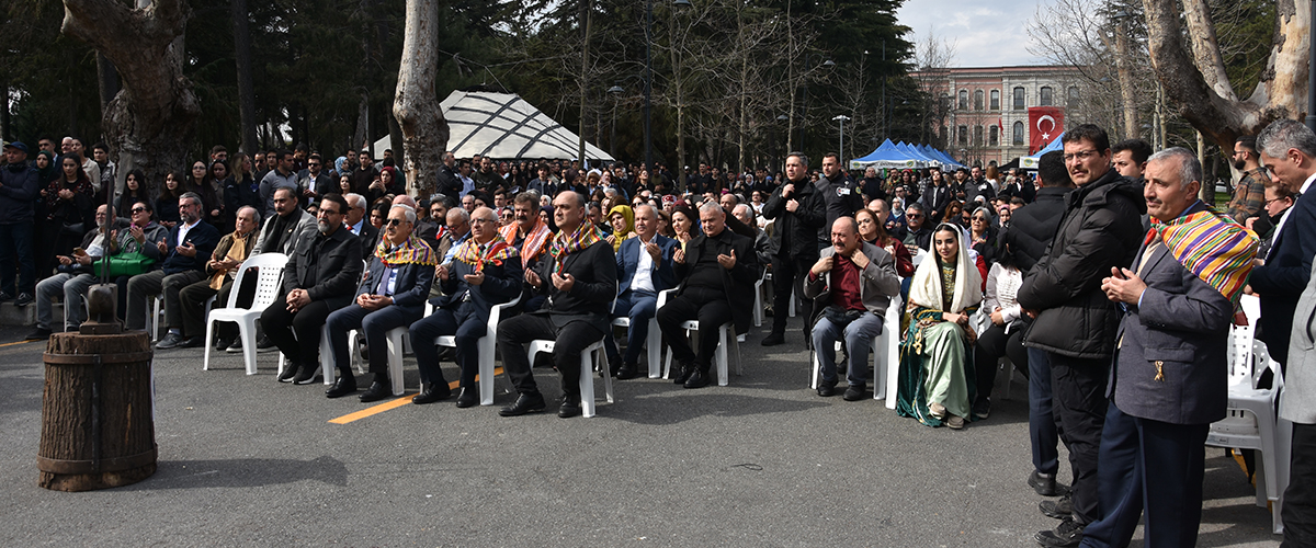 İstanbul Üniversitesi’nde Nevruz Coşkusu: Kültür ve Gelenek Bir Arada Yaşatıldı