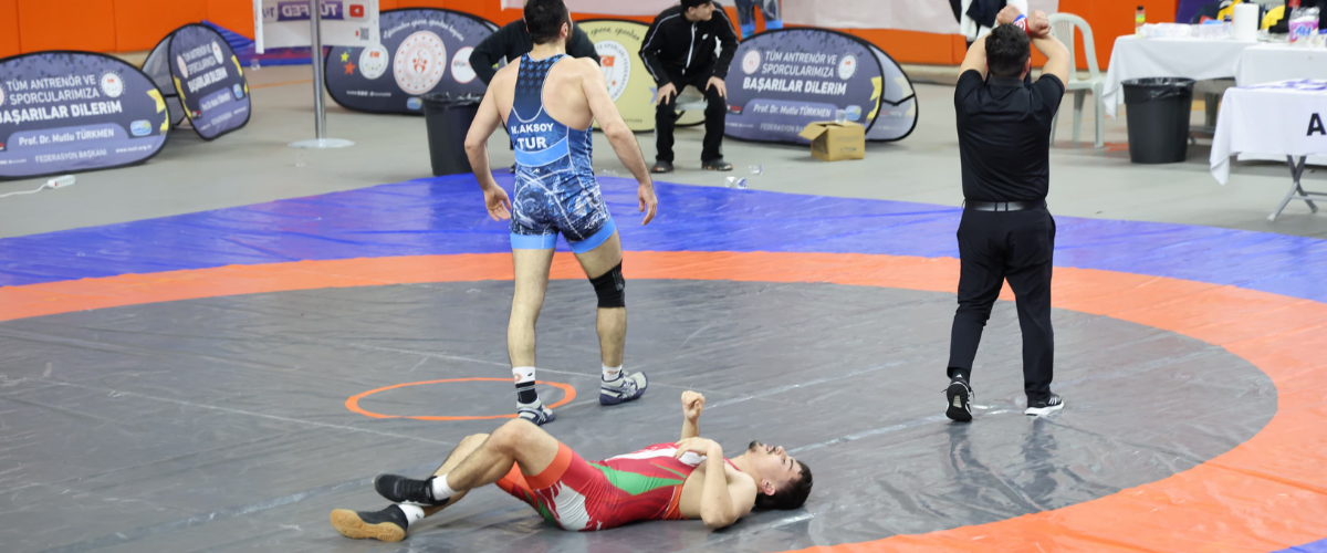 Güreş Şampiyonası’nda Şampiyonluk