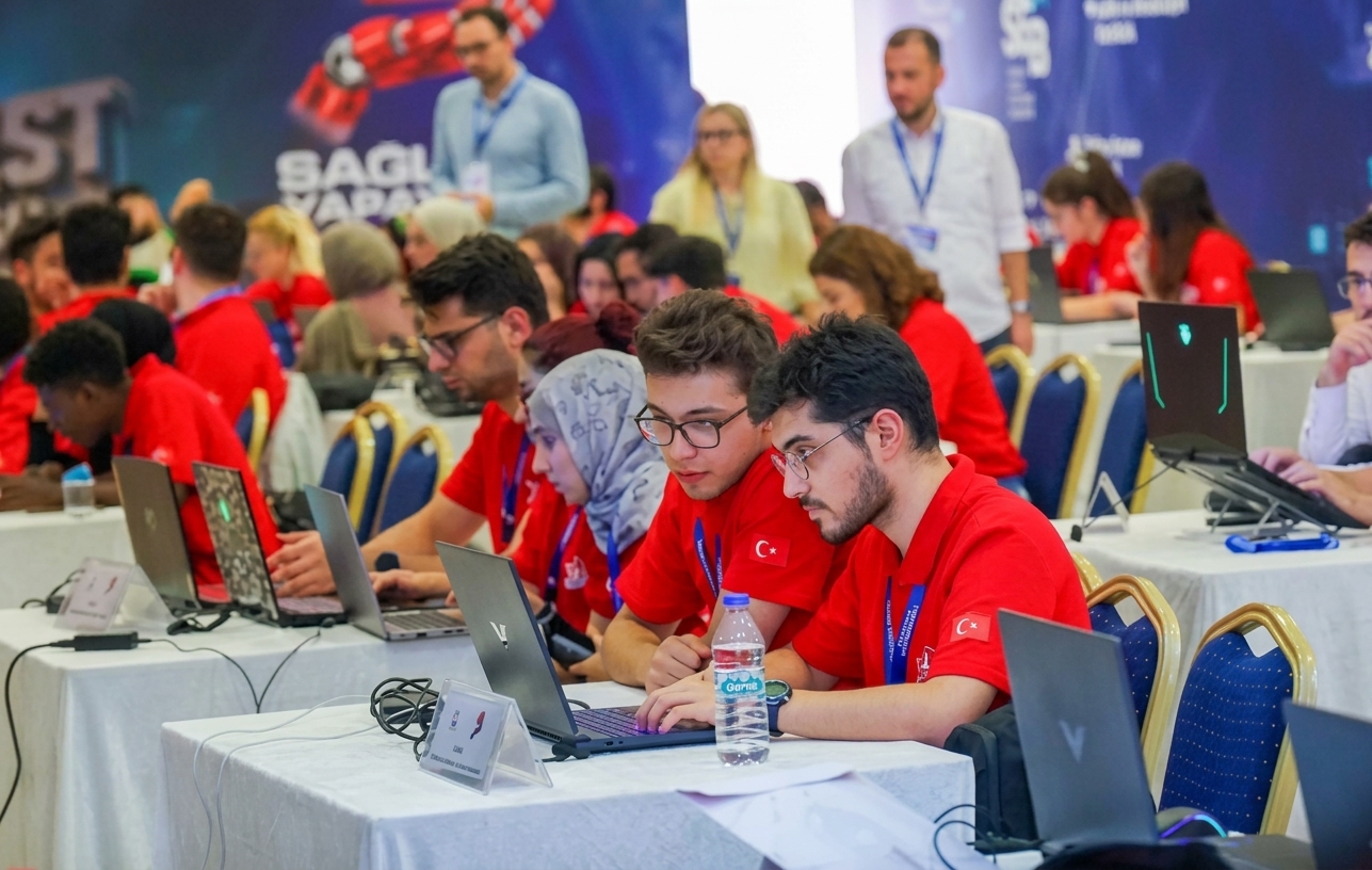 İstanbul Üniversitesi Öğrencilerimizden TEKNOFEST 2026’da İkincilik Başarısı